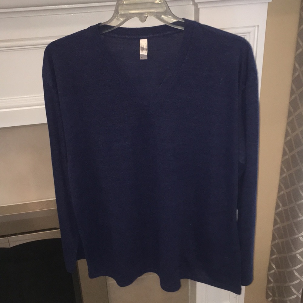American Apparel v neck long sleeve tee